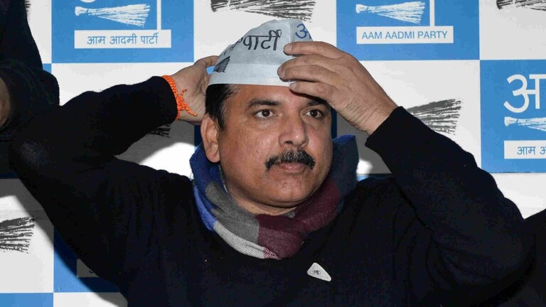 उत्तर प्रदेश के 633 नगर निकायों में चुनाव लड़ेगी आम आदमी पार्टी UP Tak