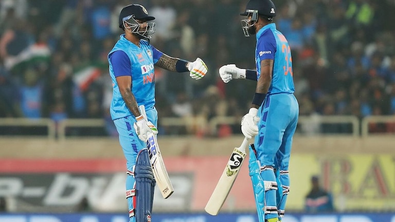 Ind Vs Nz 2nd T20: लखनऊ में टीम इंडिया की रोमांचक जीत, सीएम योगी भी पहुंचे मैच देखने UP Tak