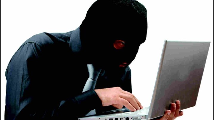 नोएडा: सेमिनार के नाम पर साइबर ठग ने 18 से अधिक मशहूर डॉक्टरों से पांच करोड़ रुपये ठगे UP Tak