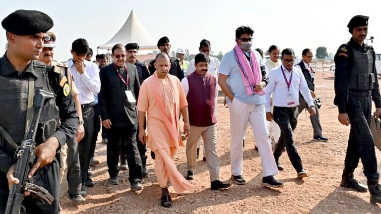 CM योगी ने वर्ल्ड डेयरी समिट की तैयारियों का लिया जायजा, PM मोदी 12 को करेंगे उद्घाटन UP Tak