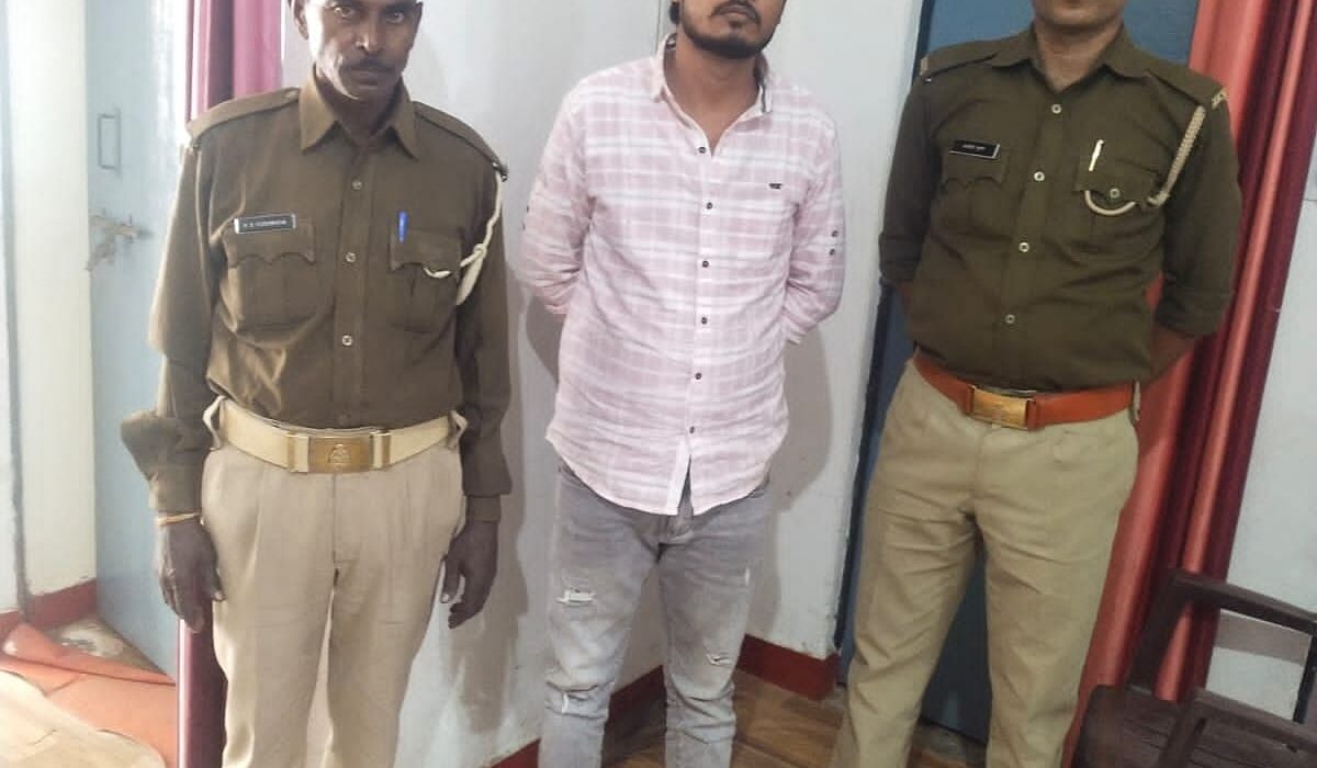 बांदा: शादी में फायरिंग कर युवक बना रहा था भौकाल, पुलिस ने पहुंचा दिया जेल UP Tak