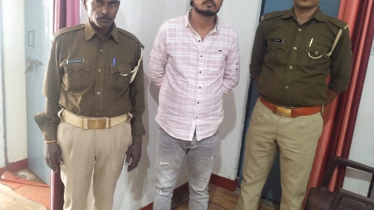 बांदा: शादी में फायरिंग कर युवक बना रहा था भौकाल, पुलिस ने पहुंचा दिया जेल UP Tak