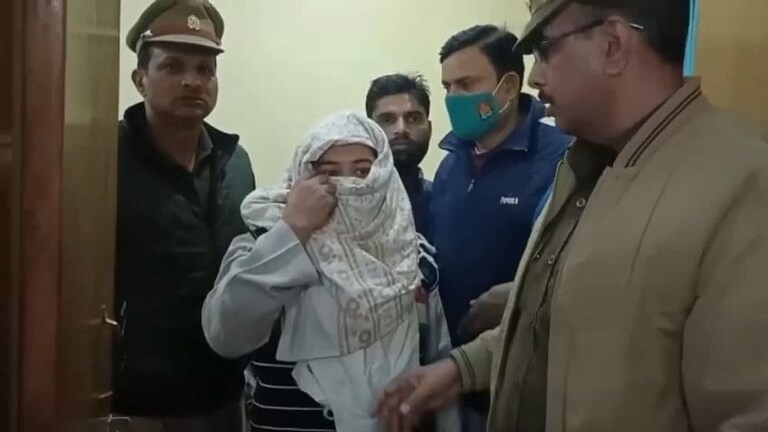 पद्मावत एक्सप्रेस पिटाई केस में आया नया ट्विस्ट, छेड़छाड़ के आरोप में आसिम हुसैन गिरफ्तार UP Tak