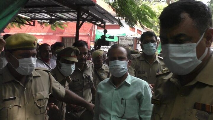 सांसद अतुल राय केस में सीओ पर गड़बड़ी का आरोप, कोर्ट ने 14 दिन की न्यायिक हिरासत में भेजा UP Tak