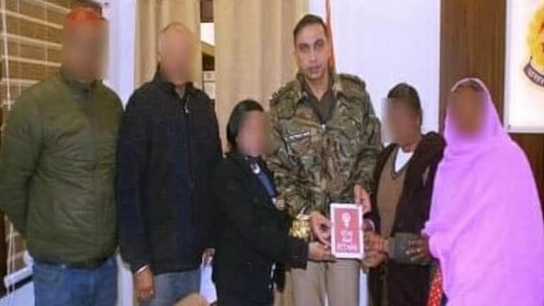 आगरा में क्या अब एसिड अटैक पीड़िताओं को मिल जाएगा इंसाफ? 2 दशक बाद दर्ज हुआ केस, जानिए UP Tak