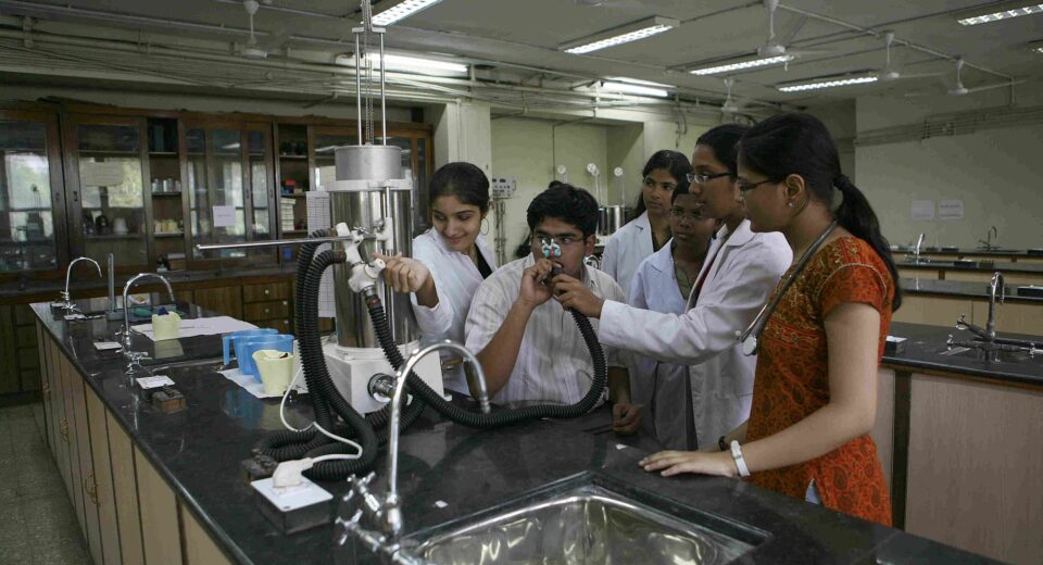 एनटीए ने जारी किया नीट-यूजी 2022 का रिजल्ट, सबसे ज्यादा यूपी के कैंडिडेट्स सफल UP Tak