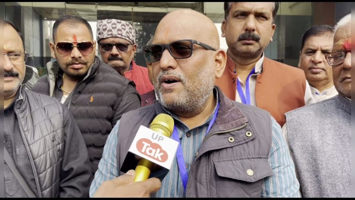 स्मृति ईरानी पर दिए बयान पर अजय राय बोले- ‘लटके-झटके बनारस की आम बोलचाल की भाषा है’ UP Tak