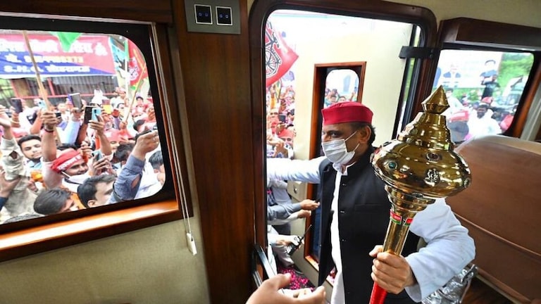 वो साल दूसरा था, ये साल दूसरा है: तब अखिलेश यादव को नहीं भाते थे अंसारी बंधु UP Tak