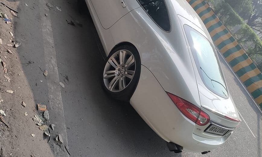 नोएडा: रईसजादे ने स्पीड में दौड़ाई कार, टक्कर लगने से लड़की की मौत, पुलिस ने लिया ये एक्शन UP Tak