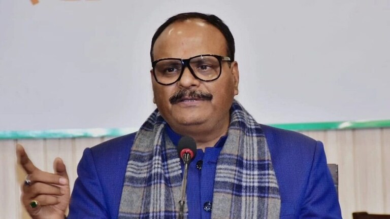 UP में यात्रा निकालने की नहीं हुई हिम्मत -डिप्टी CM ब्रजेश पाठक ने राहुल गांधी पर किया तंज UP Tak