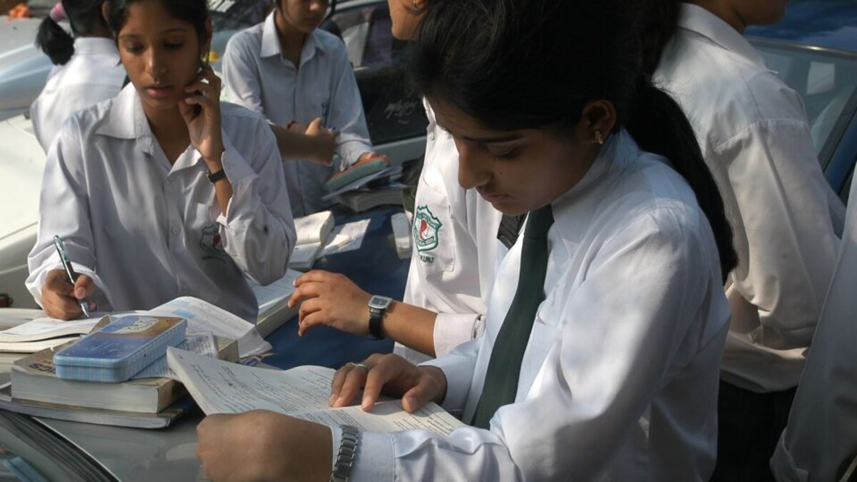 CBSE 10वीं और 12वीं बोर्ड परीक्षा का टाइम टेबल जारी, यहां देखें पूरा शेड्यूल UP Tak