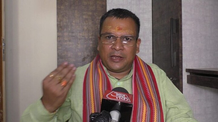 अखाड़ों में उत्तराधिकारी की चयन प्रक्रिया पर काशी विद्वत परिषद ने उठाया सवाल, रखी ये मांग UP Tak