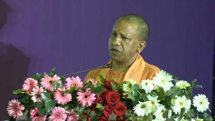 प्रिंट मीडिया का दायरा सीमित, लेकिन सोशल मीडिया का दायरा विशाल और असीमित है: सीएम योगी UP Tak