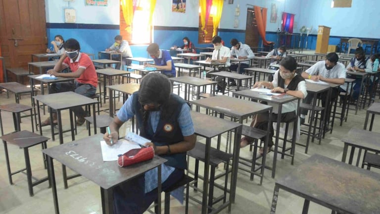 16 फरवरी से यूपी बोर्ड की परीक्षाएं होंगी शुरू, नकल करने वाले स्टूडेंट्स पर लगेगा एनएसए UP Tak