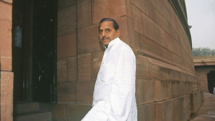 मुलायम सिंह यादव: देखिए नेताजी की यादगार तस्वीरें, सियासत के पहलवान ने किया अंतिम प्रयाण UP Tak