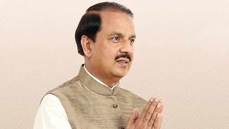 2024 में महेश शर्मा को झेलना पड़ेगा त्यागी समाज का विरोध? जानें क्या है पत्रकारों की राय UP Tak