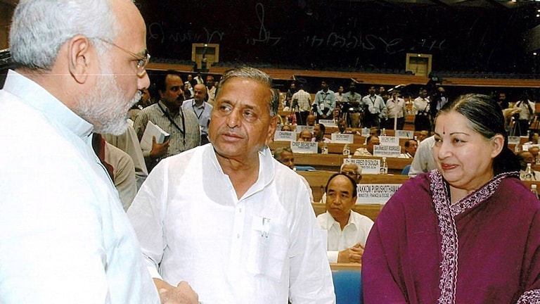 मुलायम सिंह यादव की इन तस्वीरों को शेयर कर पीएम मोदी ने किया याद, बोले- मैं हमेशा उनके… UP Tak