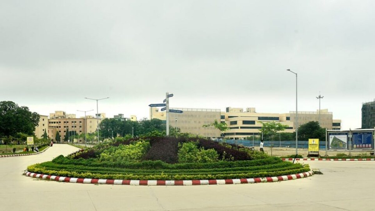 देखिए, कैसा दिखता है गोरखपुर में बना नया AIIMS, उद्धघाटन के बाद सामने आईं फ्रेश तस्वीरें UP Tak