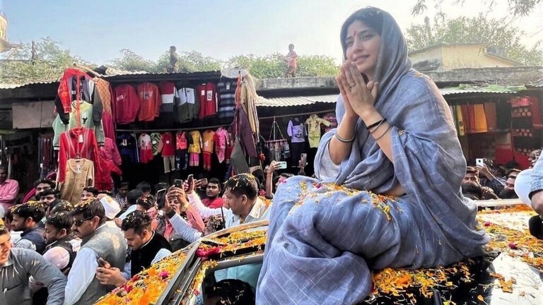 चुनाव प्रचार के आखिरी दिन डिंपल बोलीं- ‘नेता जी का आशीर्वाद मेरे साथ है, सपा की होगी जीत’ UP Tak