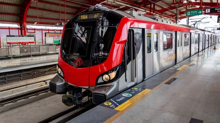 लखनऊ और कानपुर के बाद अब आगरा में भी ऑटोमेटिक मोड में चलेगी मेट्रो, जानें पूरी डिटेल्स UP Tak