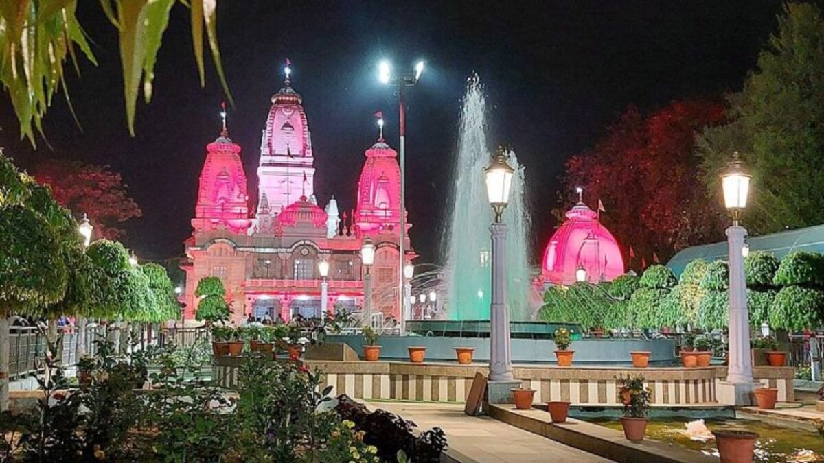 मकर संक्रांति पर गोरखनाथ मंदिर में कितने बजे से चढ़ेगी खिचड़ी? जानें शुभ मुहूर्त UP Tak