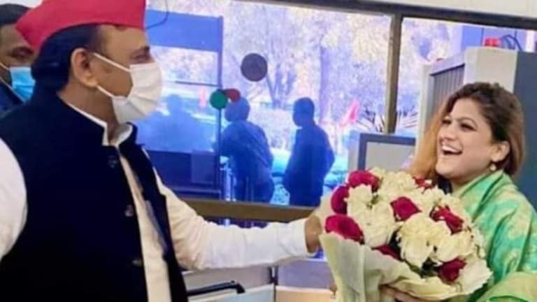 रामचरित मानस विवाद पर सपा में एक्शन! रोली तिवारी मिश्रा और ऋचा सिंह को पार्टी ने किया निष्कासित UP Tak