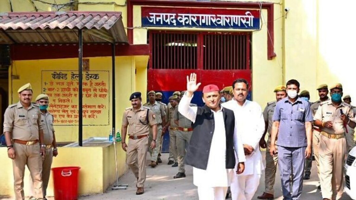 अखिलेश यादव पहुंचे वाराणसी, जेल में बंद सपा कार्यकर्ताओं से मिलकर कही ये बात UP Tak