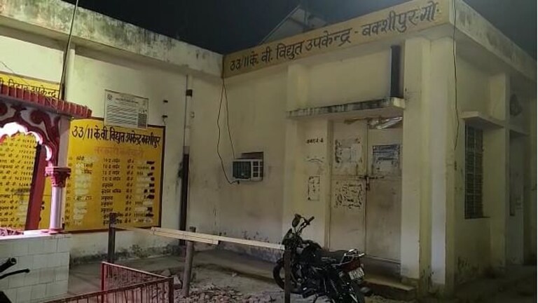 गोरखपुर के 35 हजार घरों में लगा ‘ताला’, अधिकारियों के उड़े होश, यहां जानिए पूरा मामला UP Tak