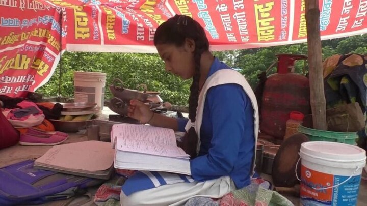 राहुल गांधी ने शेयर की नाव चलाकर पढ़ने जाती बेटी की तस्वीर, UP की बिटिया की असल कहानी जानें UP Tak