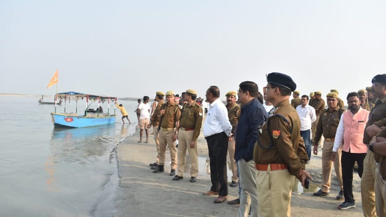 बदायूं: गंगा नदी में डूबे मेडिकल कॉलेज के 5 छात्र, 2 को बचाया गया, तीन की तलाश जारी UP Tak