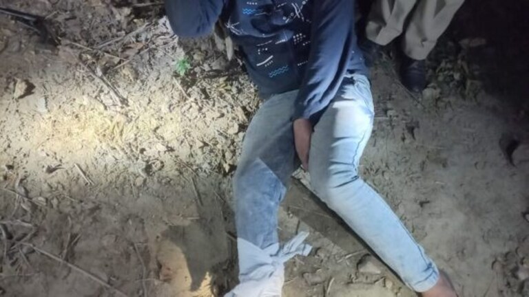 आजमगढ़: पुलिस मुठभेड़ में हुआ 25 हजारी इनामी बदमाश घायल, दर्जनों केस थे दर्ज, जानें UP Tak