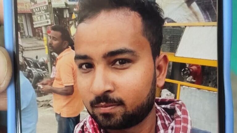 गोरखपुर: पति ने पत्नी पर चढ़ाई कार, मां को बचाने गए बेटे को पिता ने रौंदा, हुई मौत UP Tak