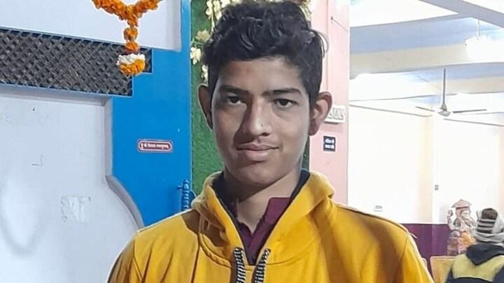 कानपुर: क्रिकेट खेल रहा था 16 साल का लड़का, अचानक गिरा और हुई मौत, क्या हार्ट अटैक आया? UP Tak