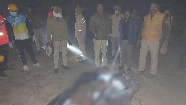 बांदा: किसान का शव बोरवेल में मिलने का मामला, 55 घंटे बाद लाश बरामद, यहां जानें पूरा मामला UP Tak