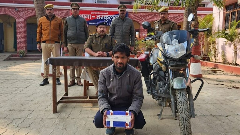 देवरिया: सर्राफा व्यापारी ने खुद ही रच डाली थी लूट की साजिश! पुलिस ने ऐसे किया खुलासा UPTak