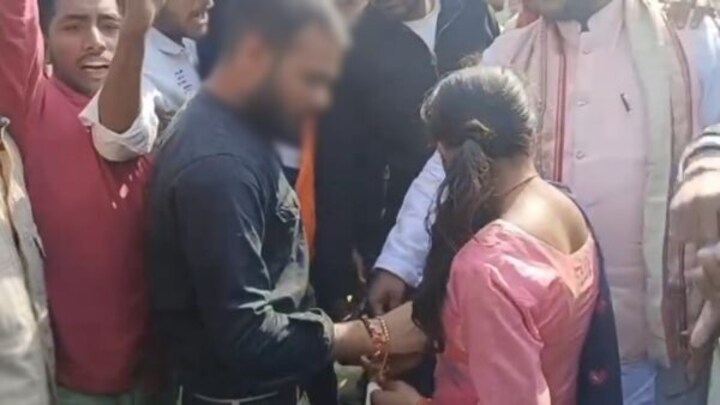 पार्क में बैठे लड़के-लड़की के साथ वैलेंटाइन डे पर बजरंग दल ने ऐसा क्या कर दिया कि बांधनी पड़ी राखी UP Tak