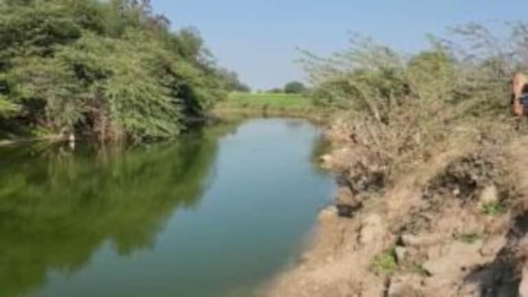 हमीरपुर: ममता का कत्ल! नदी में मिला नवजात का शव, पैदा होते ही फेंके जाने की आशंका UP Tak