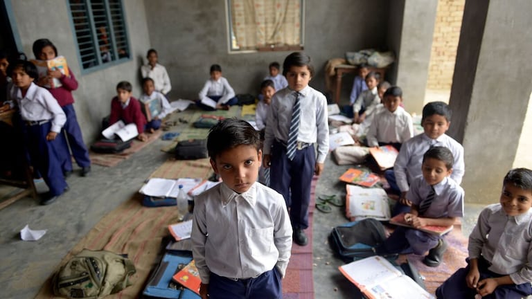 लखनऊ: RTE के तहत होने वाले एडमिशन के नाम पर मजाक! 9000 बच्चों की लिस्ट बनी, हुआ कुछ नहीं UP Tak