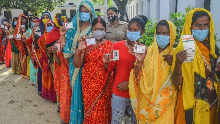 मैनपुरी उपचुनाव: कहां जाएगा दलित वोट…बसपा के वोटर पर सपा-भाजपा का दावा UPTak