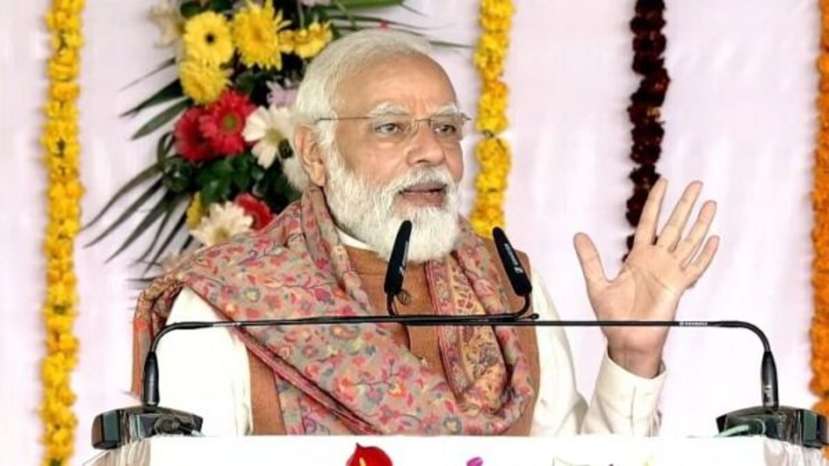 बनारसी आम का स्वाद अब विदेशों में भी लेना होगा आसान, PM मोदी काशी के किसानों को देंगे ये सौगात UP Tak