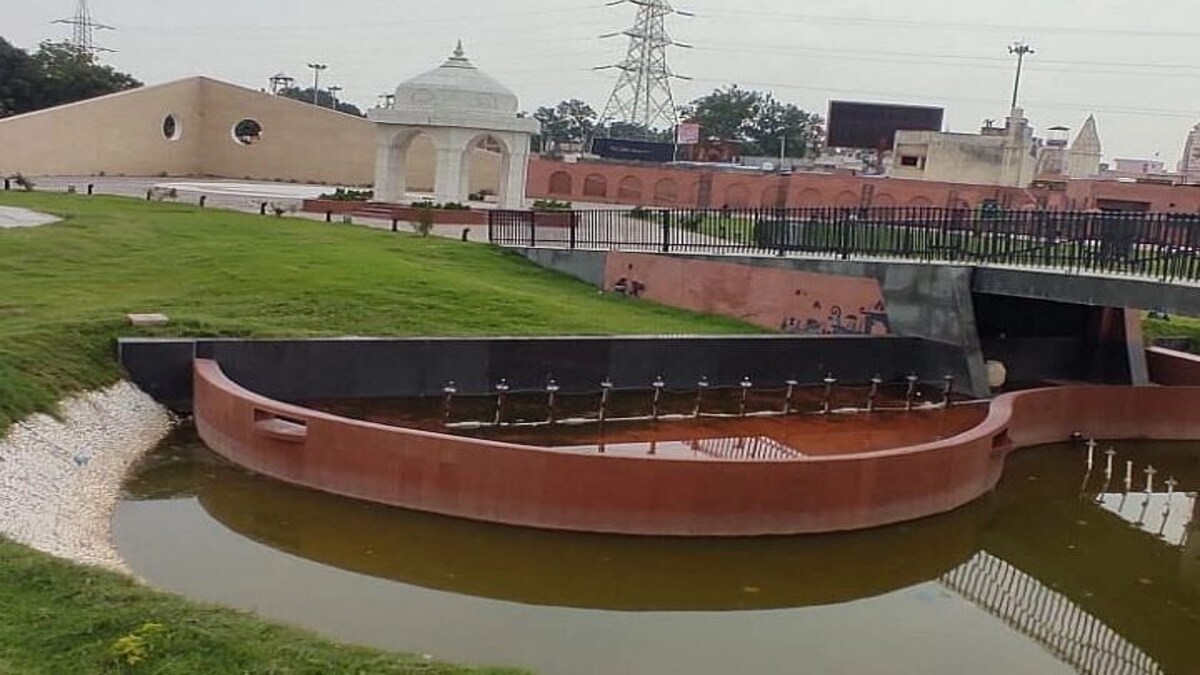 अयोध्या में बनवाया गया क्वीन हो पार्क, जानें क्या है इसकी कहानी, देखें तस्वीरें UP Tak