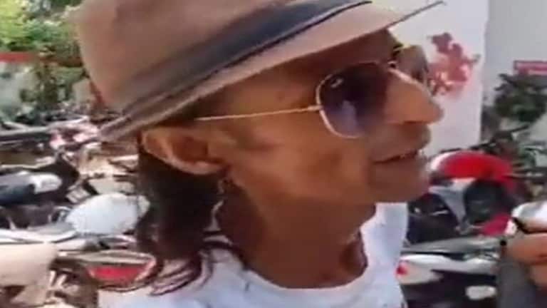 लखनऊ: कुत्ते ने प्राइवेट पार्ट पर काटा, ओनर ने कहा- कुत्ता मत कहो, रॉनी पांडेय है इसका नाम UP Tak