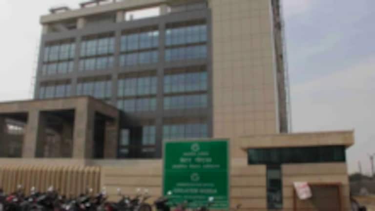 ग्रेटर नोएडा प्राधिकरण के ओएसडी रविंद्र यादव को किया गया निलंबित, सामने आई ये वजह नोएडा विकास प्राधिकरण