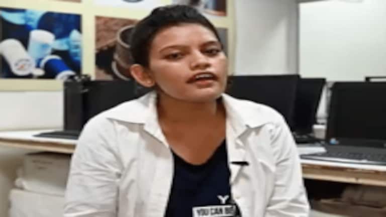 लखनऊ की सरिता को UP कौशल विकास मिशन से मिला रोजगार, इनकी कहानी से जानें स्वावलंबन का तरीका UP Tak