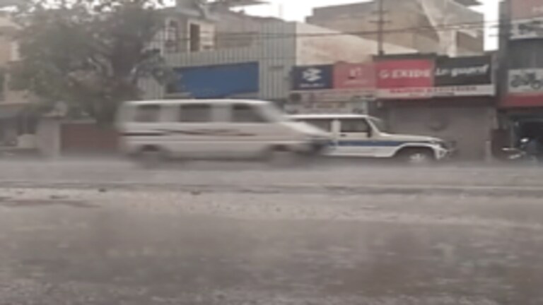 सैटेलाइज इमेज में देखिए घने बादल और जानिए यूपी में हो रही बारिश की वजह, जिससे बढ़ी ठंड UP Tak