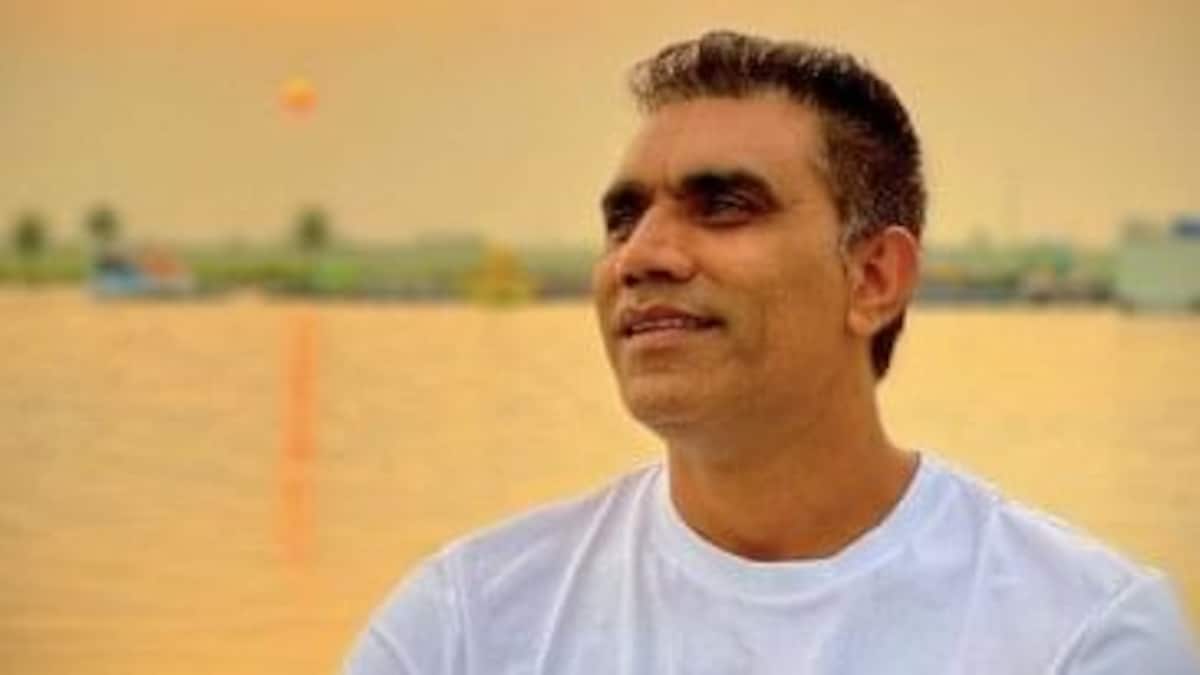 क्रिकेटर मुनाफ पटेल के दो बैंक खातों को सीज कर नोएडा प्रशासन ने वसूले 52 लाख रुपये UP Tak