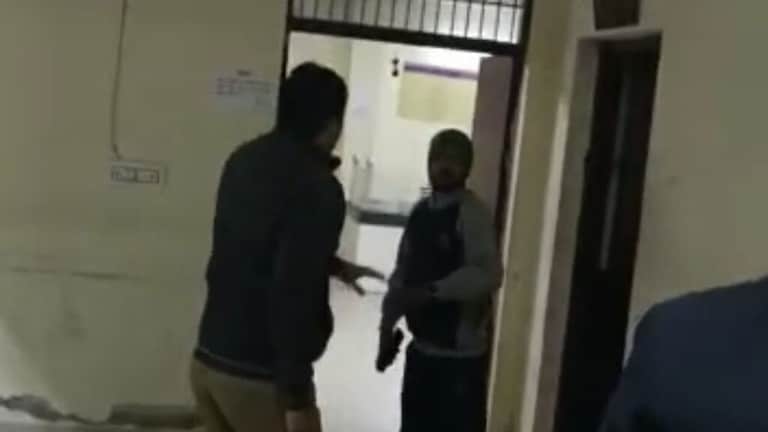 कानपुर: शिकायत करने गए BJP कार्यकर्ता को दारोगा ने जड़ दिए थप्पड़, फिर पड़ गए लेने के देने UP Tak