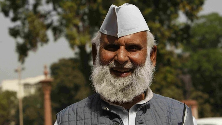 संभल के सपा सांसद बर्क बोले- ‘यह BJP का सियासी कोरोना है और इसलिए लोग आज डर रहे हैं’ UP Tak