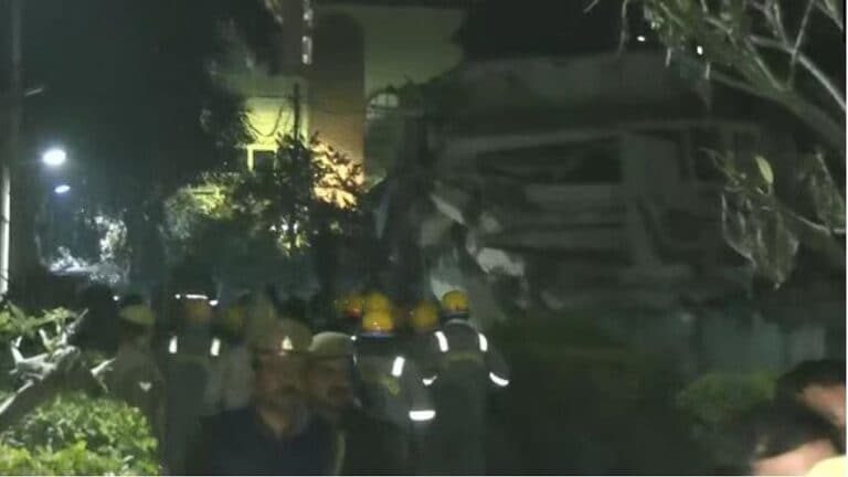 लखनऊ में बड़ा हादसा, अचानक 5 मंजिला इमारत गिरी, कई लोगों के दबे होने की आशंका UP Tak