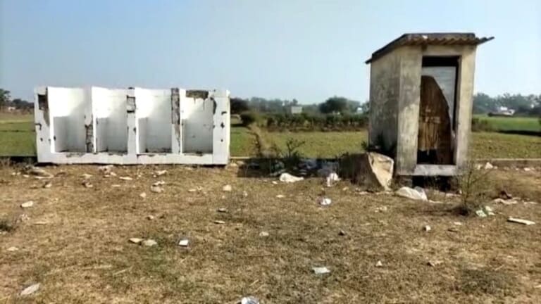 सोनभद्र: 7 सालों से है यहां यात्री कर रहे बस का इंतजार, 25 लाख से बनकर तैयार हुआ था स्टैंड UP Tak
